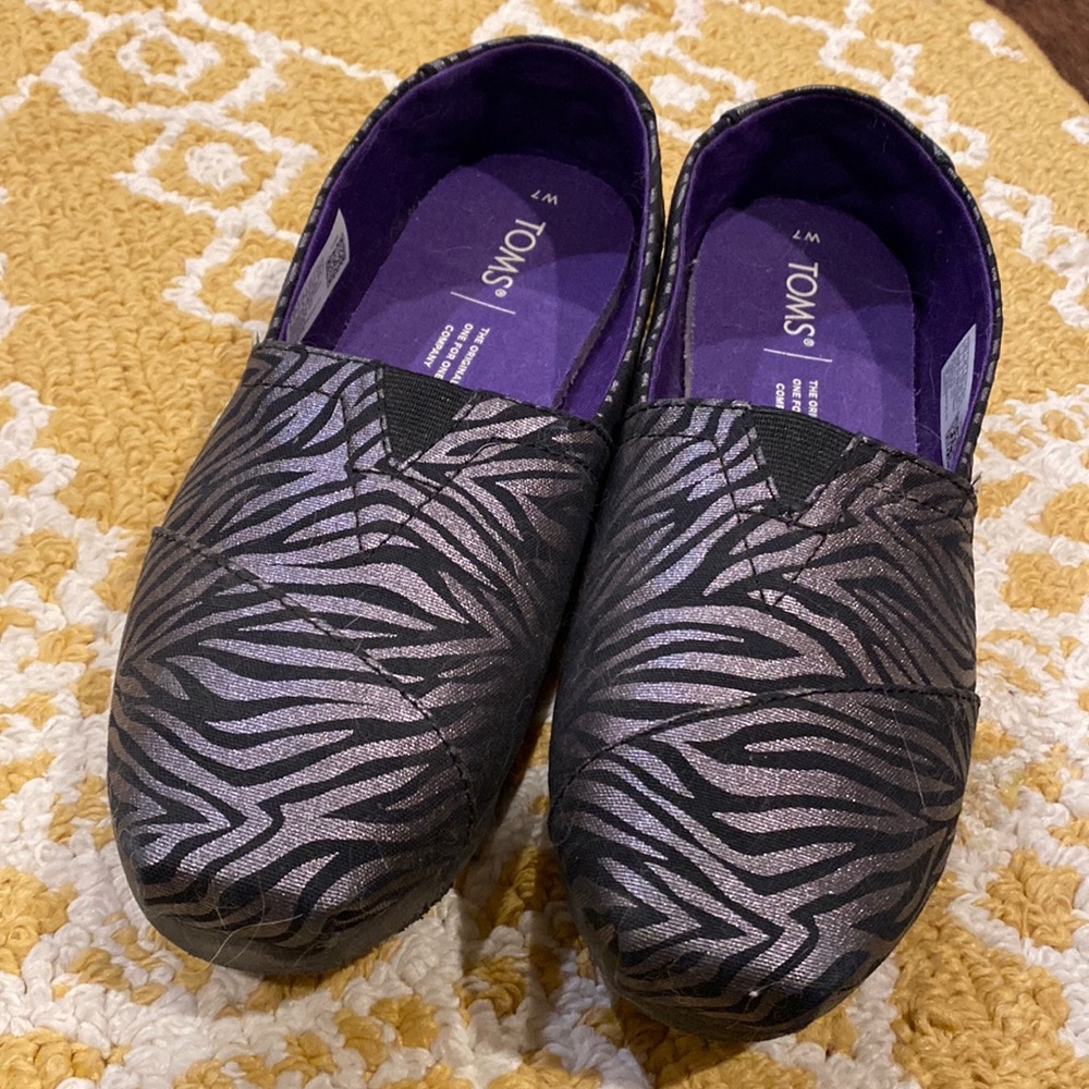 TOMS ladies flats